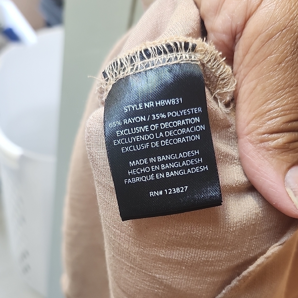 Harve Benard Tan Button-Up Women's - Picture 9 of 9
